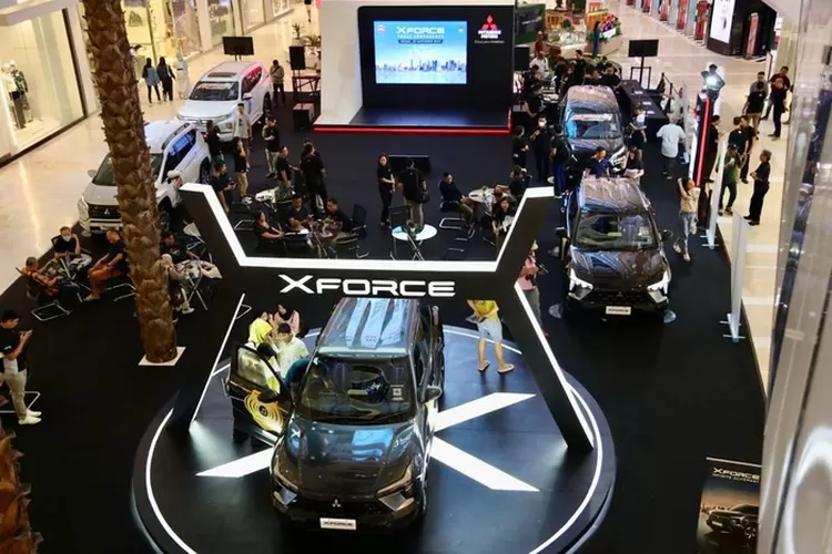 PT MMKSI melakukan peluncuran lokal  Mitsubishi XForce di kota Medan (foto PT MMKSI)