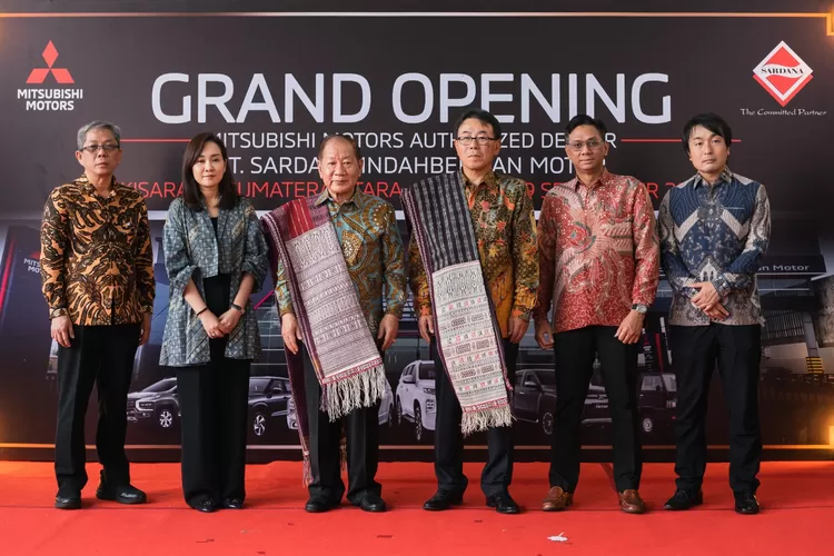 PT MMKSI resmikan diler resmi baru gandeng Sardana Group di kota Kisaran. Ini adalah merupakan diler resmi Mitsubishi Motors yang ke-170 (foto PT MMKSI)