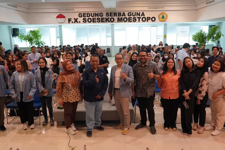 Wamen Agama memberikan kuliah kebangsaan dengan tema 'Mahasiswa dan Moderasi Beragama' di Universitas Prof Dr Moestopo Beragama Jakartsa (foto Humas Universitas Prof Moestopo)