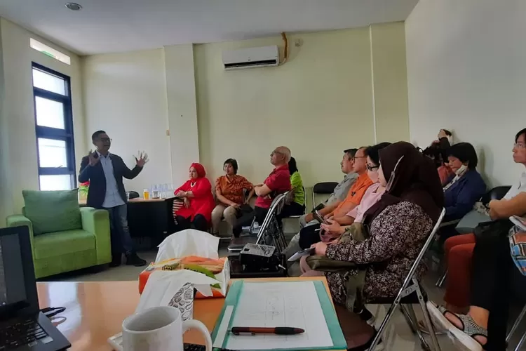 PSBB KSP SB Perwakilan Bandung Raya dan Priangan saat melakukan rapat
