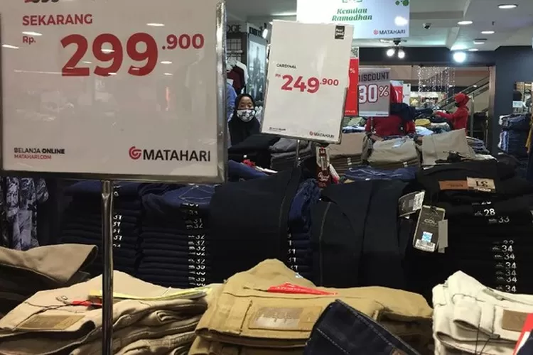 Ilustrasi alasan kenapa penjual sering kasih harga Rp 999