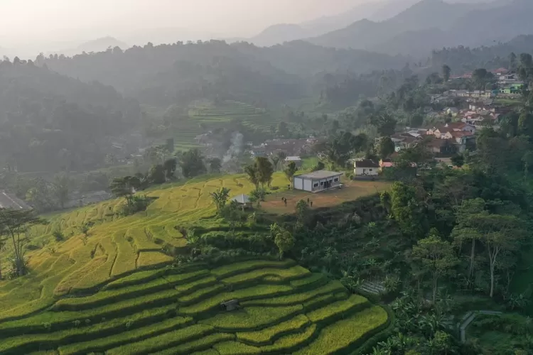 Keindahan alam Desa Wisata Purwabakti di Kecamatan Pamijahan, Kabupaten Bogor, Jawa Barat. (Foto Disbudpar Jawa Barat)