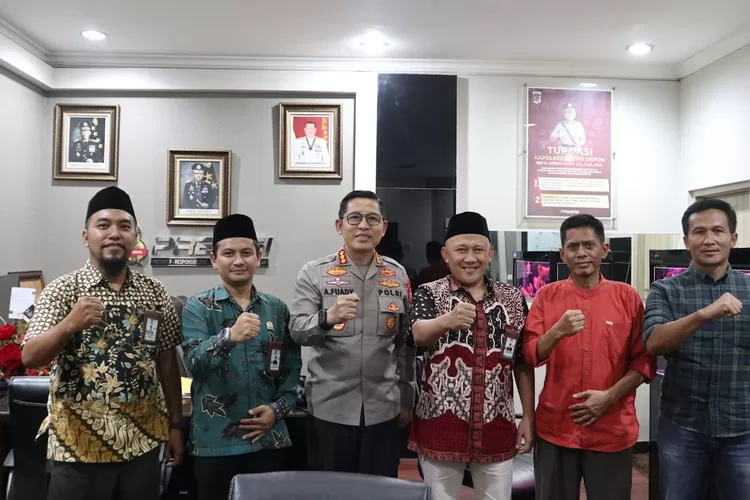 Ketua Baznas Kota Depok, Endang Ahmad Yani bertemu dengan Kapolres Metro Depok, Kombes Ahmad Fuady. (Baznas Depok)