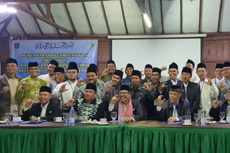 MUI Kecamatan Cinere menggelar musyawarah Kecamatan (Muscam) II sekaligus pemilihan ketua, di Bumi Arasy Resort Cikereteg Bogor. (RADAR DEPOK)