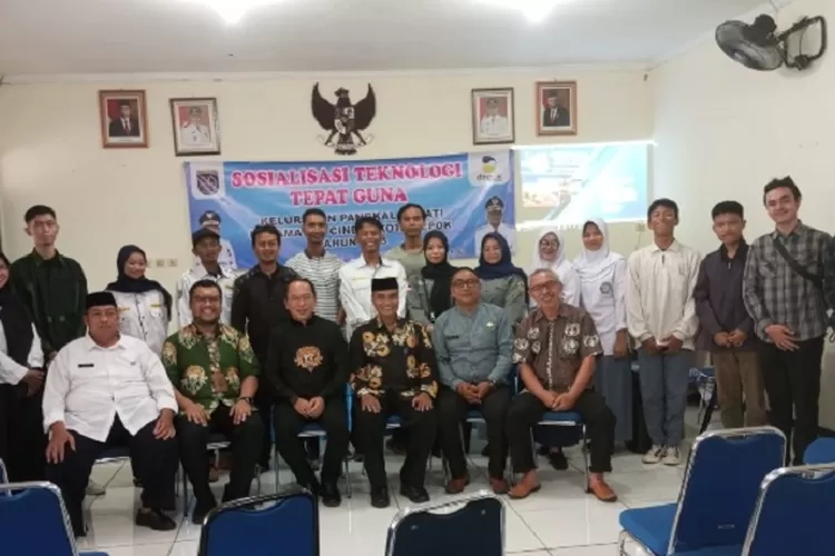 Bappeda Kota Depok melakukan sosialisasi Tepat Guna di Kelurahan Pangkalanjati, Kota Depok. (RADAR DEPOK)