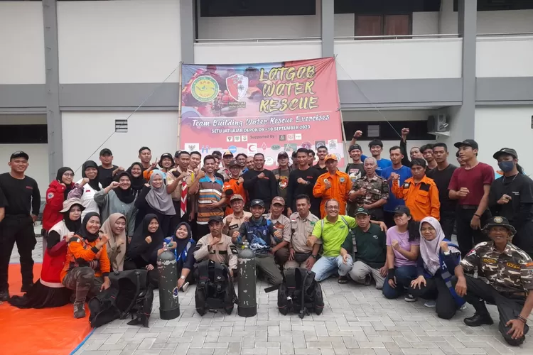 Latgab Water Rescue pada hari terakhir di Situ Jatijajar, Kecamatan Tapos, Minggu (Andika Eka )