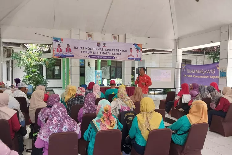 Kegiatan Rakor lintas Sektor Forum Kecamatan Sehat di aula Kelurahan Tapos, Rabu (Andika Eka )