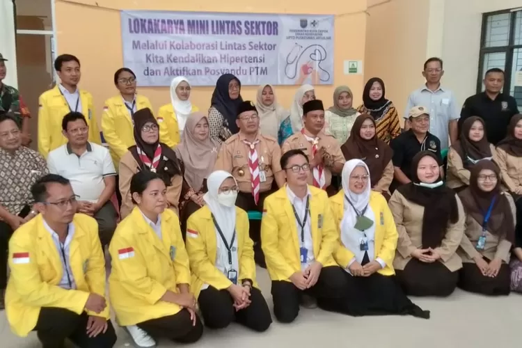 Kegiatan Lokakarya Mini (Lokmin) Tribulanan Rutin ke-3 di aula Kantor Kelurahan Jatijajar, Kecamatan Tapos. (Andika Eka)