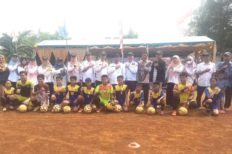 Kelurahan Cimpaeun menjalani rechecking pada lomba Kelurahan Layak Anak (KLA) Tingkat Kota Depok 2023. (ANDIKA EKA/RADAR DEPOK)