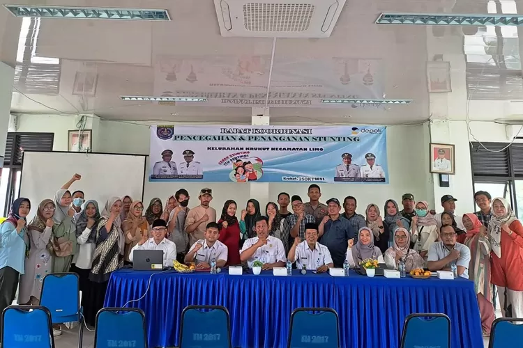 Rakor pencegahan dan penanganan stunting Kelurahan Krukut, Limo, Kota Depok di Aula Kelurahan Krukut, Rabu (25/10). (RADAR DEPOK)