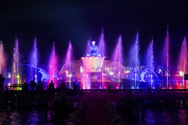 Pertunjukan Air Mancur Sri Baduga di Purwakarta. (Diskominfo Purwakarta)