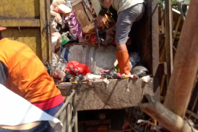 DLH UPT Ciawi terus melakukan terobosan untuk memberikan pelayanan.