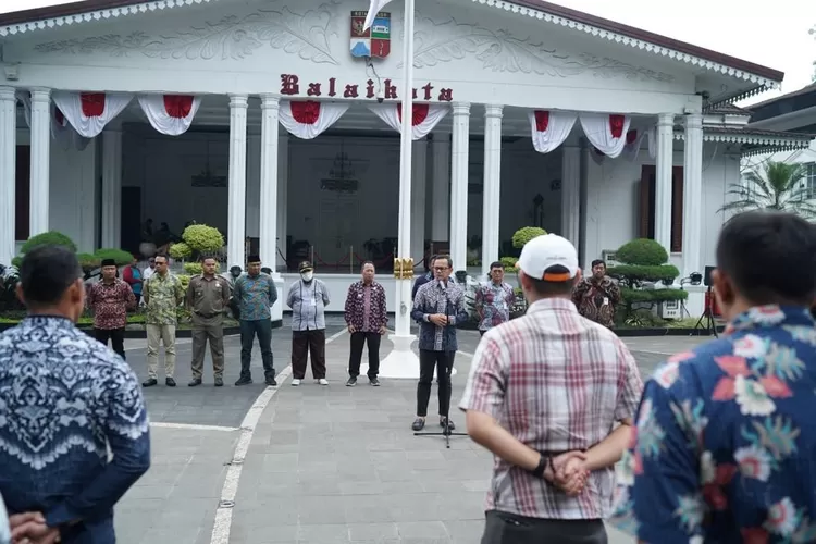 Wali Kota Bogor Bima Arya instruksikan camat dan lurah atasi polusi udara di Kota Bogor. (Pemkot Bogor)