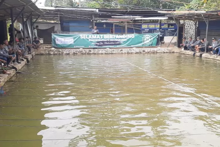 Lomba mancing di Katulampa, Kota Bogor, sembari menggelar santunan yatim dan dhuafa. (dok pribadi)