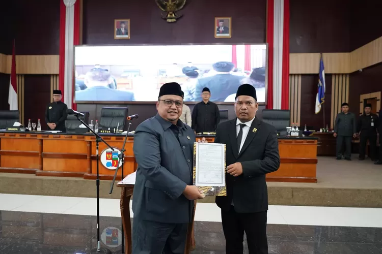 Syafei resmi dilantik jadi PAW anggota DPRD Kota Bogor dari Partai Demokrat. (DPRD Kota Bogor)