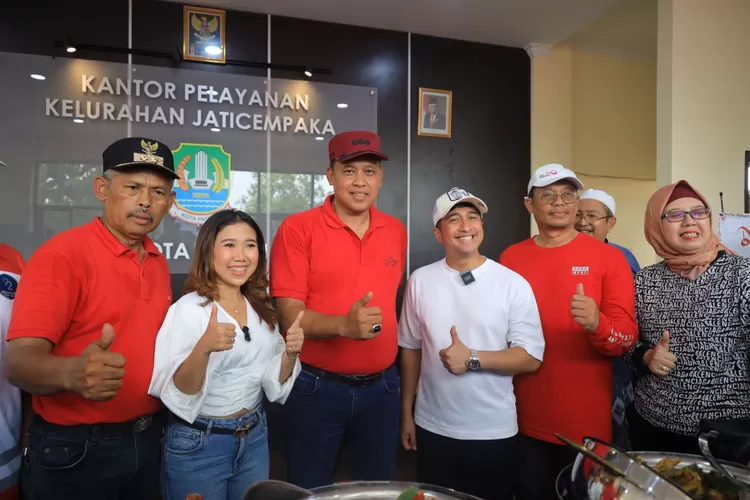 Wali Kota Bekasi Tri Adhianto meresmikan kantor baru Kelurahan Jaticempaka. (Pemkot Bekasi)