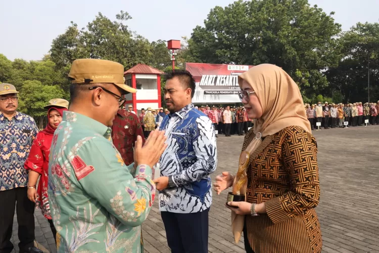 Pj Wali Kota Bekasi Raden Gani Muhammad saat apel. (Pemkot Bekasi)