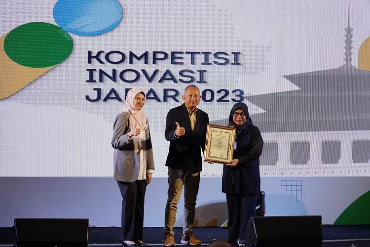 Aplikasi SIMAe milik Dishub Kota Bogor sabet penghargaan juara 2 TOP 5 Kompetisi Inovasi Jabar 2023. (Pemkot Bogor)