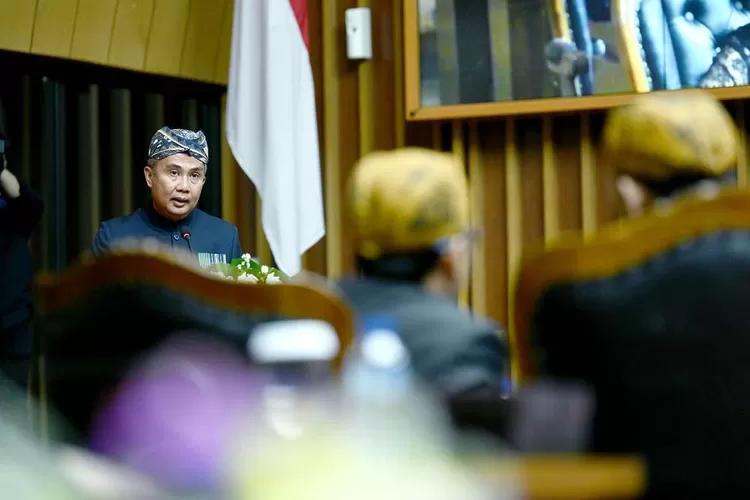 Pj Gubernur Jabar Bey Machmudin ngaku akan priortaskan masalah limbah pencemaran lingkungan di Bekasi. (Pemprov Jabar)