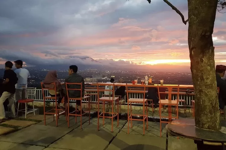 Ilustrasi kafe di Puncak Bogor. (Jawapos)