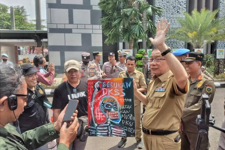 Kadisbudpar Sumsel Aufa Syahriza Sarkomi menjanjikan akan berkomunikasi dengan pengurus DKSS. Menjanjikan akan membuka kembali pendaftaran calon Ketua DKSS. Disampaikan saat menerima aksi Asam di Kantor Gubernur, Selasa (29/8/2023) (dok)