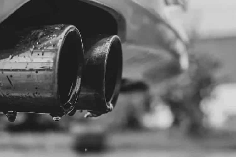 Ilustrasi knalpot 