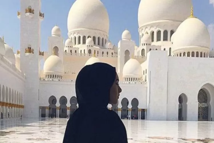 Bolehkah Wanita Haid Masuk Kedalam Masjid Untuk Dengarkan Kajian Ini