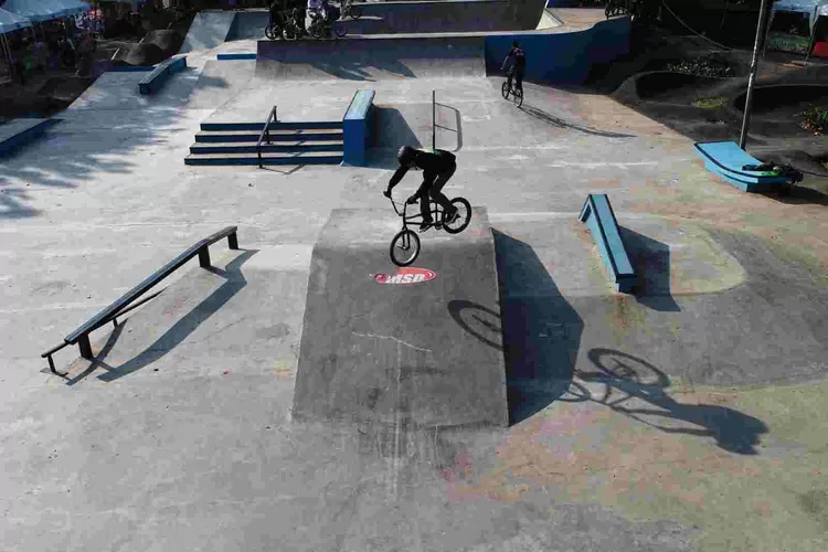 RTH Kalijodo yang Semikn Tertata Baik dan Indah