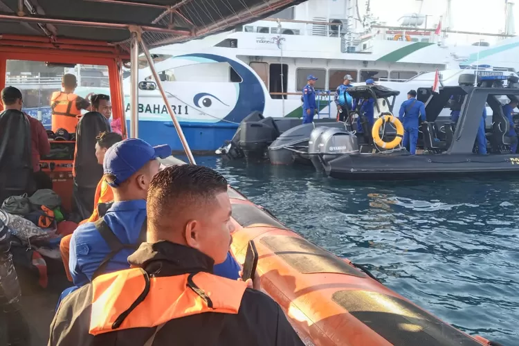 Tim Sar Gabungan Labuan Bajo Lakukan Pencarian 2 Wisatawan asal Cina