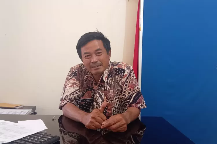 Kasi Ekbang Kelurahan Sawangan Baru, Muhamad Rusli. ALDY RAMA/RADAR DEPOK