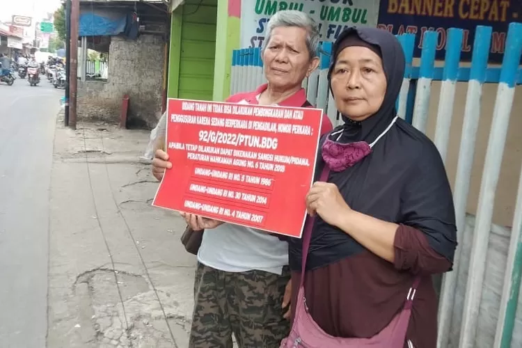 PENGGUSURAN : Penggusuran bangunan semipermanen di atas tanah milik Pemerintah Kota Depok. ANDIKA EKA/RADAR DEPOK