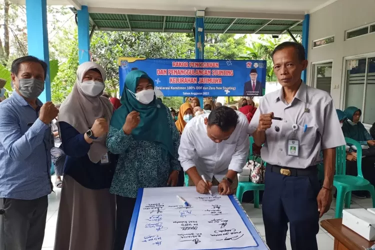 RAKOR : Kelurahan Jatimulya mengadakan Rapat Kordinasi (Rakor) pencegahan dan penanggulangan Stunting  serta deklarasi Komitmen 100 persen ODF dan zero new Stunting. ANDIKA EKA/RADAR DEPOK