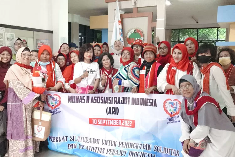 MUNAS : Asosiasi Rajut Indonesia (ARI) melangsungkan Musyawarah Nasional (Munas) ke-2 di Gedung Balatkop Pemkot Depok, Jalan Bahagia Raya, Kelurahan Abadijaya, Kecamatan Sukmajaya, Kota Depok. ANDIKA EKA/RADAR DEPOK
