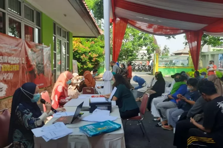 BIN melaksanakan vaksinasi di Puskesmas Depok Jaya, Kelurahan Depok Jaya, Kecamatan Pancoranmas, Kota Depok, Kamis (29/9), mulai pukul 08:00 WIB sampai 15:00 WIB. ist