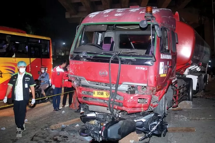 Knkt Ungkap Penyebab Kecelakaan Maut Di Cibubur Radar Depok