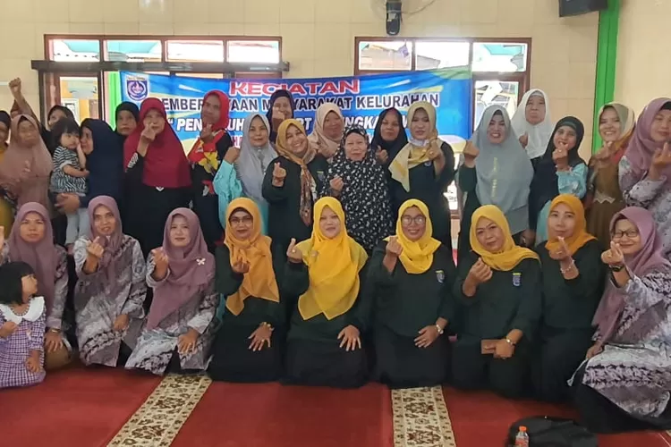 PENYULUHAN : Kelurahan Tapos Kota Depok PKDRT di masyarakat dengan melakukan penyuluhan di setiap RW yang ada di Tapos. ANDIKA EKA/RADAR DEPOK