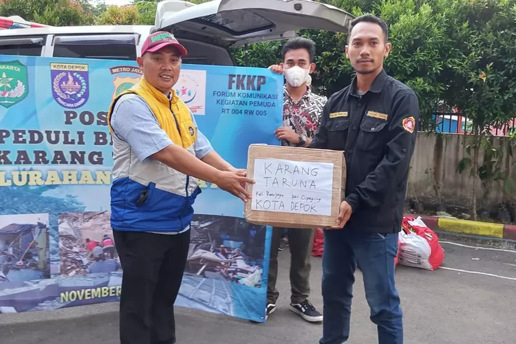 BANTUAN : katar Ratu Jaya diberangkatkan ke Cianjur guna mengantarkan bantuan, Minggu (27/11). ANDIKAEKA/RADARDEPOK