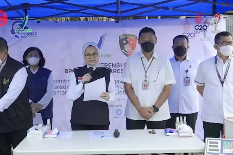 TEMUKAN : BPOM RI bersama Badan Reserse Kriminal Polri mengungkap temuan senyawa kimia perusak ginjal EG/DEG yang diduga dipalsukan dalam drum beridentitas Propilen Glikol (PG) di kebun pisang Kecamatan Tapos, Kota Depok. ISTIMEWA