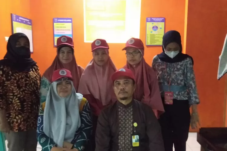 SOSIALISASI : Fakultas Kesehatan Masyarakat Indonesia, Universitas Indonesia mengadakan Program pengabdian dan pemberdayaan masyarakat yang berada di Kelurahan Tirtajaya, Kecamatan Sukmajaya, Kota Depok. ANDIKAEKA/RADARDEPOK