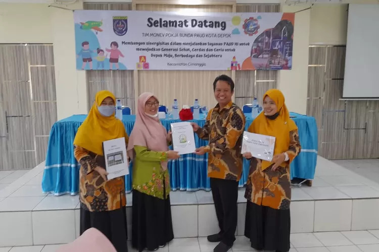 KEGIATAN : Kelompok Kerja (Pokja) Bunda PAUD Kota Depok sudah mengadakan kegiatan Monitoring dan Evaluasi (Monev) Pendampingan PAUD di Kecamatan Cimanggis. ANDIKAEKA/RADARDEPOK