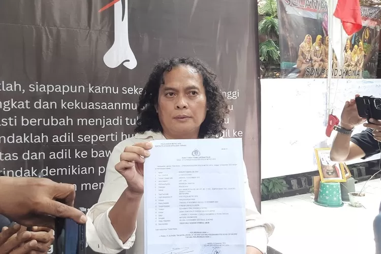 LAPORKAN : Deolipa sudah melaporkan Walikota Depok Mohammad Idris, ke Polda Metro Jaya atas dugaan tindak pidana yang terjadi di SDN Pocin 1 Kota Depok, pada 13 Desember 2022 pukul 22:40 WIB, Rabu (14/12). ASHLEY/RADAR DEPOK