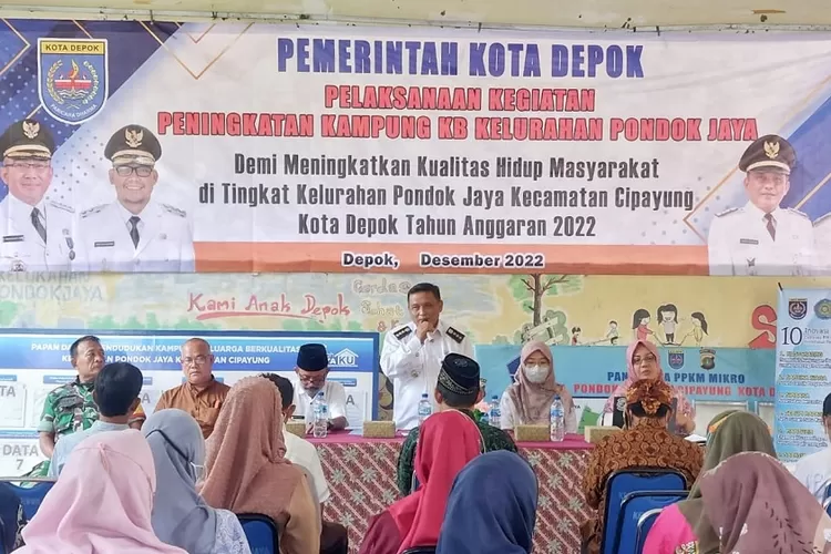 KEGIATAN : Pembentukan kampung Keluarga Berkualitas (KB) di Kelurahan Pondok Jaya, Kecamatan Cipayung Kota Depok. ANDIKA EKA/RADAR DEPOK