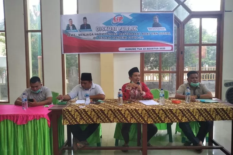 Lingkar Paluta adakan Diskusi Publik dengan tema ‘Menjaga Harmonisasi Masyarakat Adat dan sosial ditengah Pandemi Covid-19’, Sabtu (22/08).(REALITASONLINE/AKHIR S RAMBE)