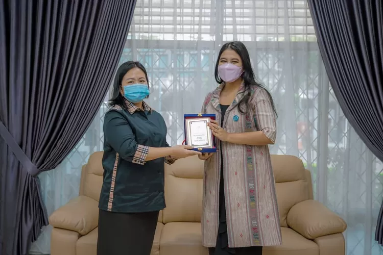 Ketua TP PKK Kota Medan Kahiyang Ayu menerima kunjungan Ketua TP PKK Kabupaten Nias Utara Arismanwati Amizaro Waruwu beserta rombongan