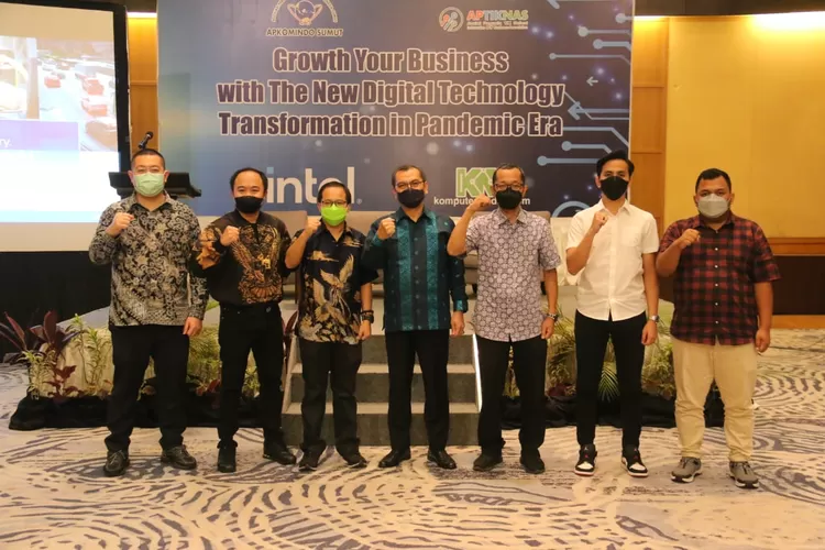 Wali Kota Medan, Bobby Nasution diwakili Asisten Ekonomi, Pembangunan, dan Kesejahteraan Rakyat Setda Kota Medan, Khairul Syahnan menghadiri sharing diskusi bersama Asosiasi Perusahaan Komputer Indonesia (Apkomindo) Sumut dengan tema 