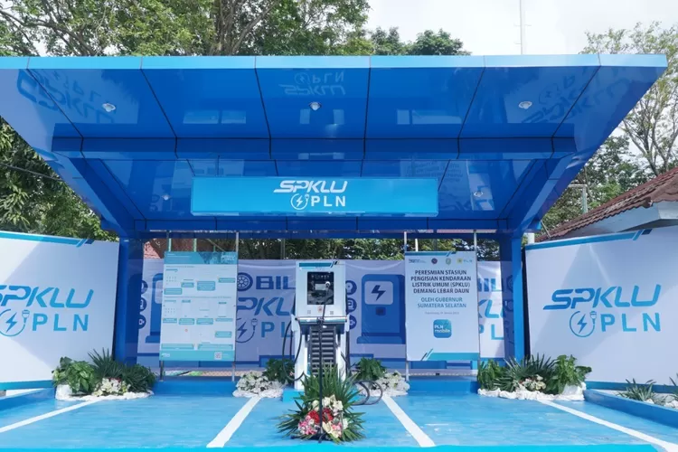 Provinsi Sumatera Selatan mendukung program Kendaraan Bermotor Listrik Berbasis Baterai (KBLBB), hal ini diwujudkan dengan penerbitan Peraturan Gubernur No. 26 Tahun 2021 tentang Penggunaan Kendaraan Bermotor Berbasis Baterai  