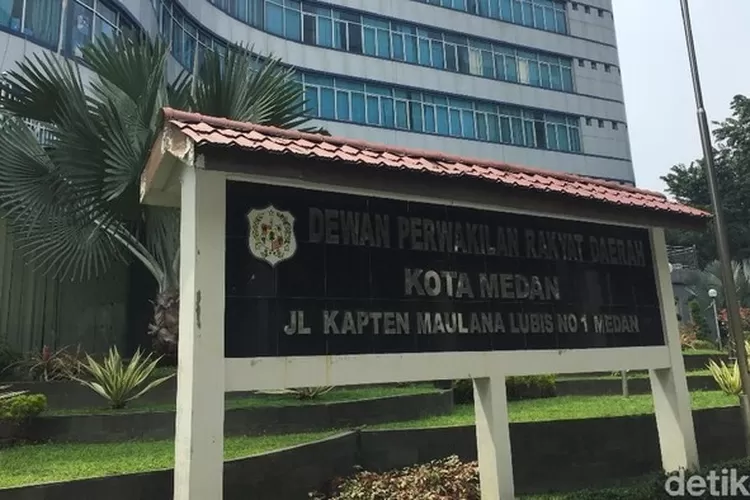 Kantor DPRD Medan sumber foto : detiknews.com