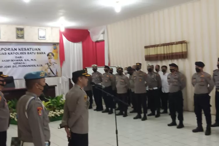 Kapolres Batubara AKBP Jose DC Fernandes S.Ik memimpin upacara Personil di Polres Batubara. (Photo:Realitas/H.Guntur Sinaga)