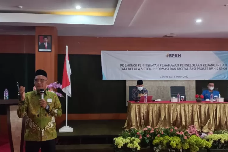 Anggota DPR RI dari PKB H Marwan Dasopang saat memberikan pemaparan pada acara reses di aula hotel Sapadia, Minggu (06/03).(REALITAS)