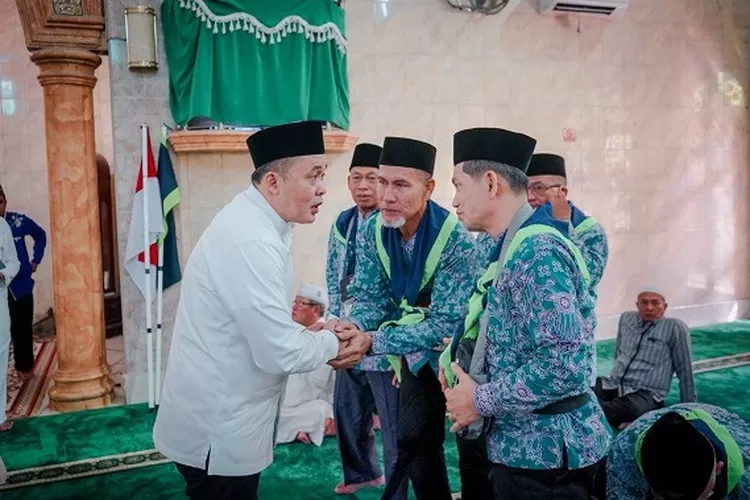 Wakil Wali Kota Medan Aulia Rachman Lepas Calon Jemaah Haji Al Alawiy: Ikhlas Laksanakan Ibadah Haji/ ist @Realitasonline.id